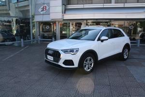 AUDI Q3 35 TDI S tronic Business