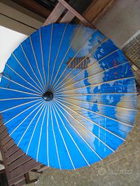 Ombrello cinese originale in stoffa e legno