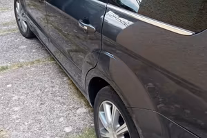 si vende Ford Galaxy 