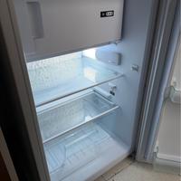 Frigorifero sottobanco con freezer