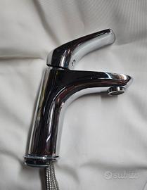 miscelatore lavabo  nuovo con piccoli falli 
