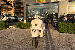 PIAGGIO Vespa GTS 300 Super TUTTO INCLUSO ANCHE