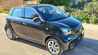 Smart Forfour berlina