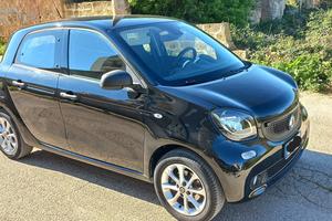 Smart Forfour berlina