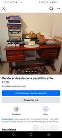 Scrivania in stile in legno