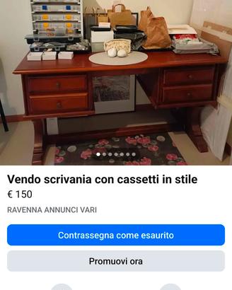 Scrivania in stile in legno