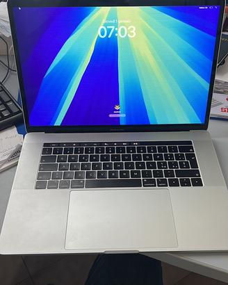 MacBook pro 15,6” 2018  intelcore i7 6 core