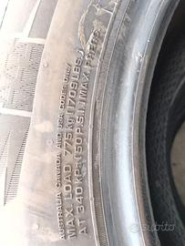 Pneumatici invernali Nexen 215/60 R16 99H