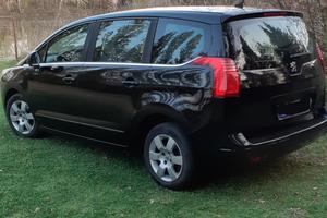 Peugeot 5008 Autocarro