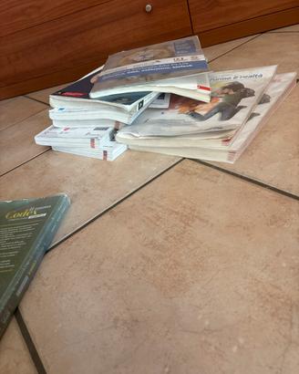 libri di tutte eta e materie (libreria)