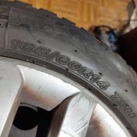 4 pneumatici usati con cerchi 