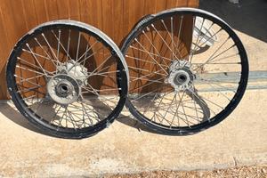 Coppia Cerchi Cross 21" e 19"