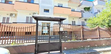 Trivani a piano rialzato con cantina e box!