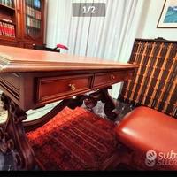 Scrivania classica piano in cuoio