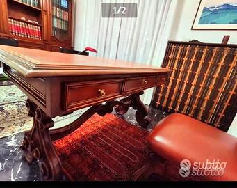 Scrivania classica piano in cuoio