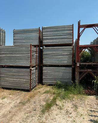 Ponteggio Fracasso disponibile metri quadri 1800