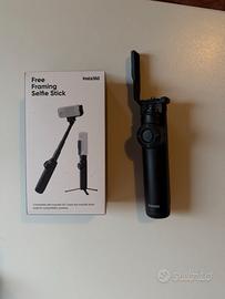 INSTA360 Selfie stick per inquadratura variabile