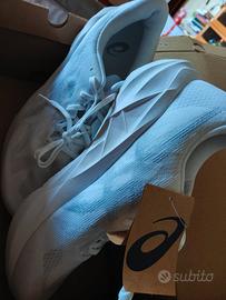 Asics novablast 5 taglia 48 nuove