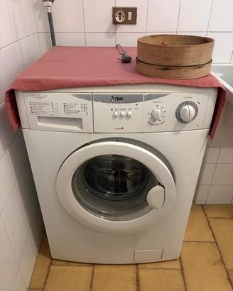 Lavatrice funzionante
