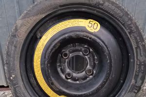 ruotino di scorta per auto