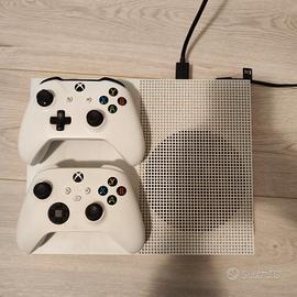Xbox One S 1TB + 2 controller