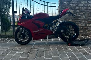 Panigale V2