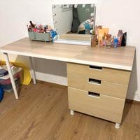 Scrivania e cassettiera IKEA