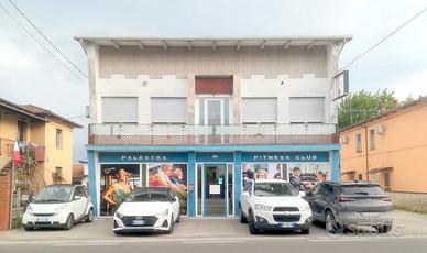 Locale attualmente adibito a palestra