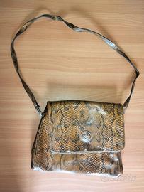 borsa a tracolla vintage  marrone con chiusura 