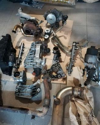 Vari pezzi di motore jeep gran cheerokee 3.0v6 crd