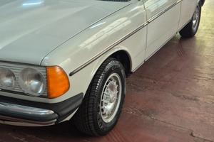 Mercedes-benz 200 Diesel
