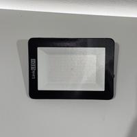 FARO DA GIRDINO A LED 100W 8300 LUMEN LUCE FREDDA