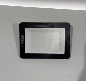 FARO DA GIRDINO A LED 100W 8300 LUMEN LUCE FREDDA