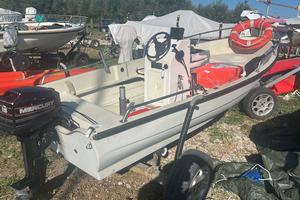 barca con motore anno 90 da 15 cv perfetto