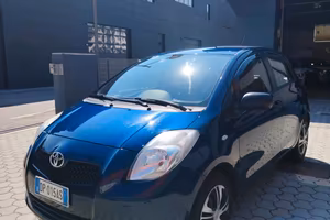 Toyota Yaris Now 1.0 benzina