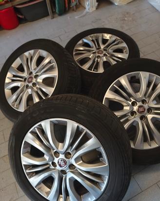 cerchi in lega originali fiat tipo con gomme TOYO