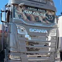 Tenda parasole a rullo camion