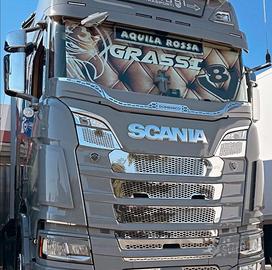 Tenda parasole a rullo camion