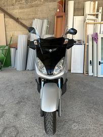 Yamaha Xmax 250