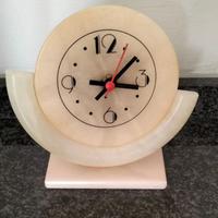 Orologio da tavola in alabastro stile Art Déco