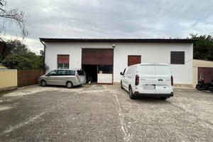 Immobile di 195 m² con 1 locale a Lanciano