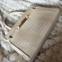 Guess handbag coccodrillo, elegante e vintage