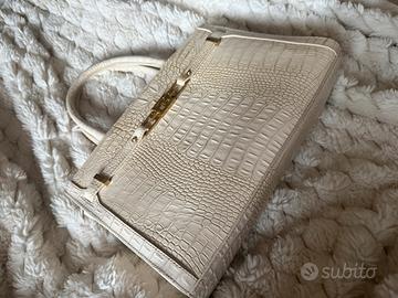 Guess handbag coccodrillo, elegante e vintage