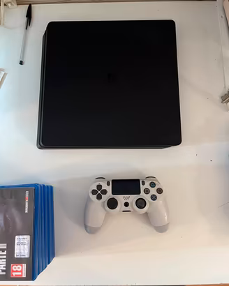 PlayStation 4 slim con controller e 7 giochi