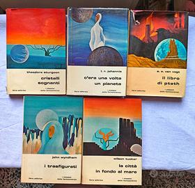 Lotto 5 CLASSICI DELLA FANTASCIENZA - Libra Editr.