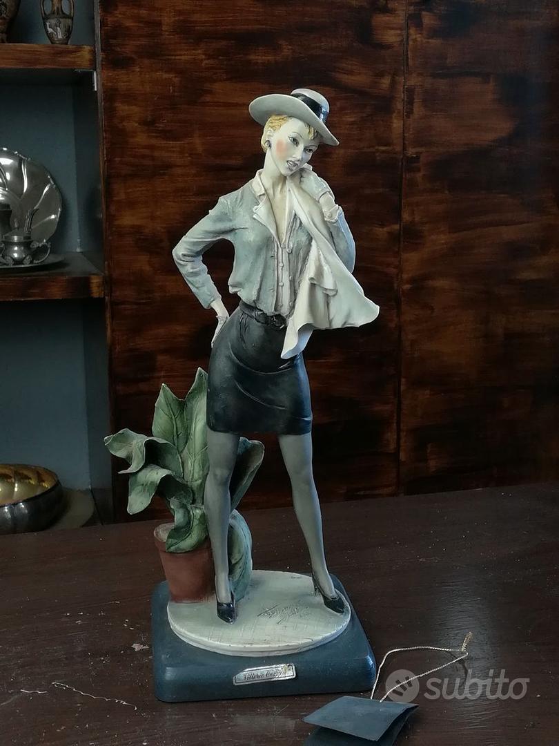 Statua Donna Portaincenso In Resina – Scultura Elegante 20 Cm, Base Antiscivolo, Per Aromaterapia, Decorazione Casa E Ufficio