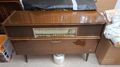 Mobile Radio anni 60 marca Grundig