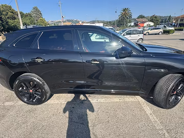 Jaguar f- pace chequered
