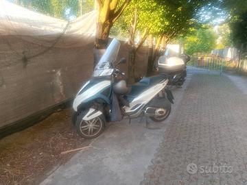 Piaggio mp3 300