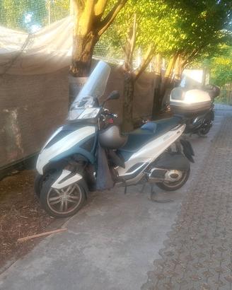 Piaggio mp3 300